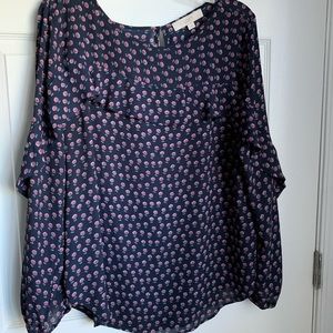 Loft Top! EUC Navy Blue Floral Print!